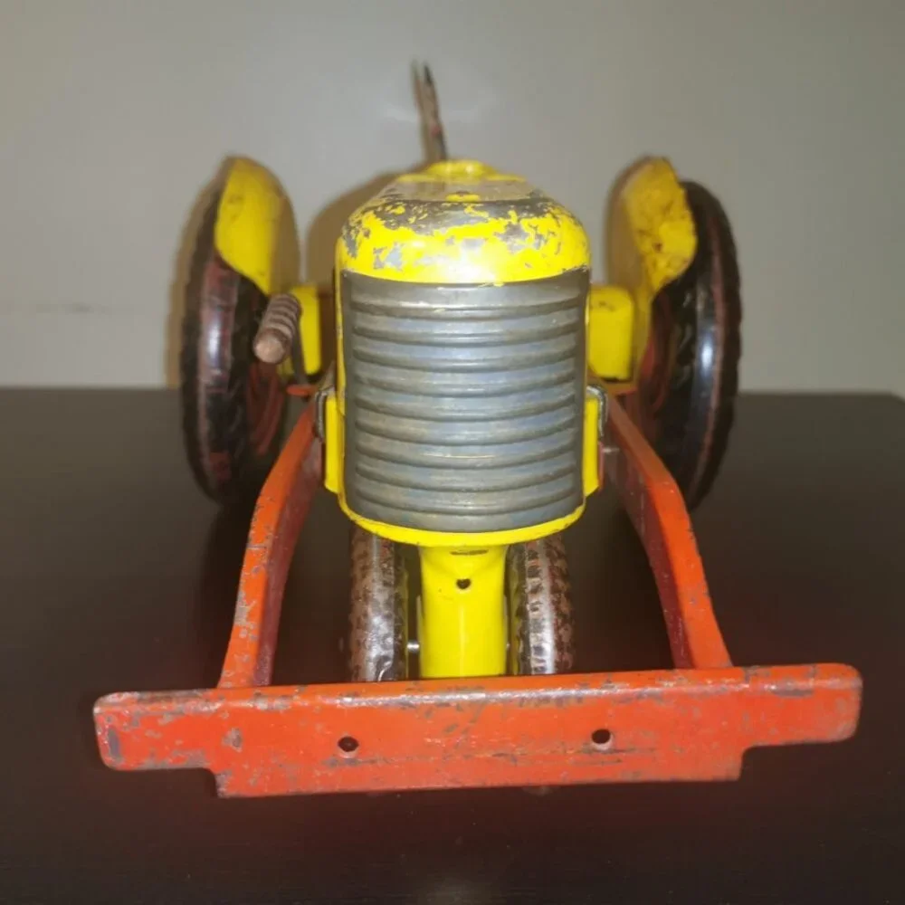 Vintage Marx Tin Lithograph Toy Tractor W/ Driver Good‎ Condition